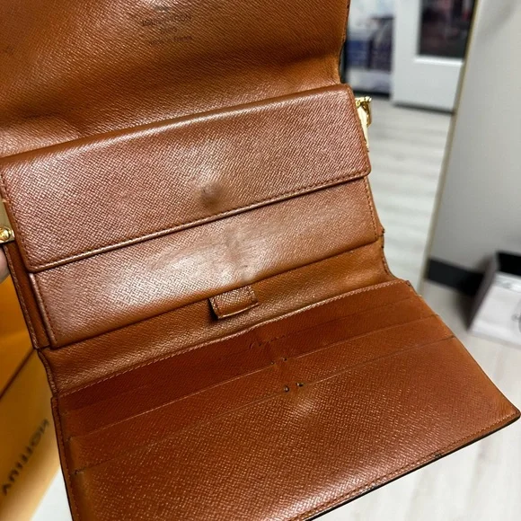 Authentic Louis Vuitton Wallet on Chain Monogram - Picture 3 of 3